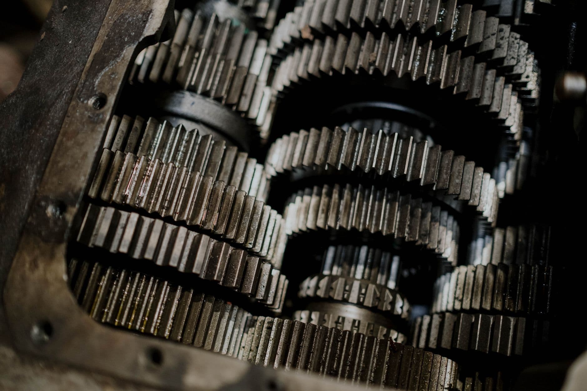 Interlocking metal gears in machinery