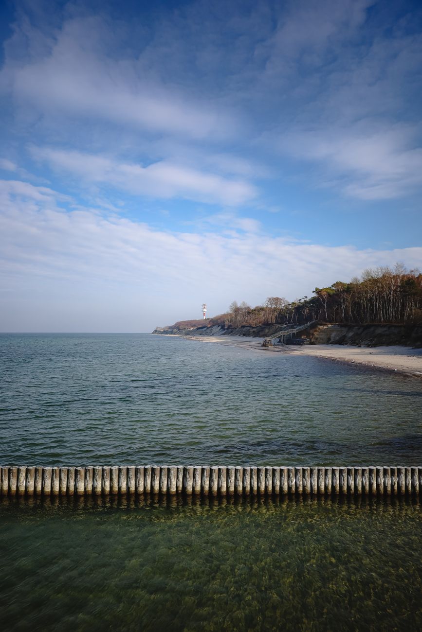 A timber groyne holding the shoreline